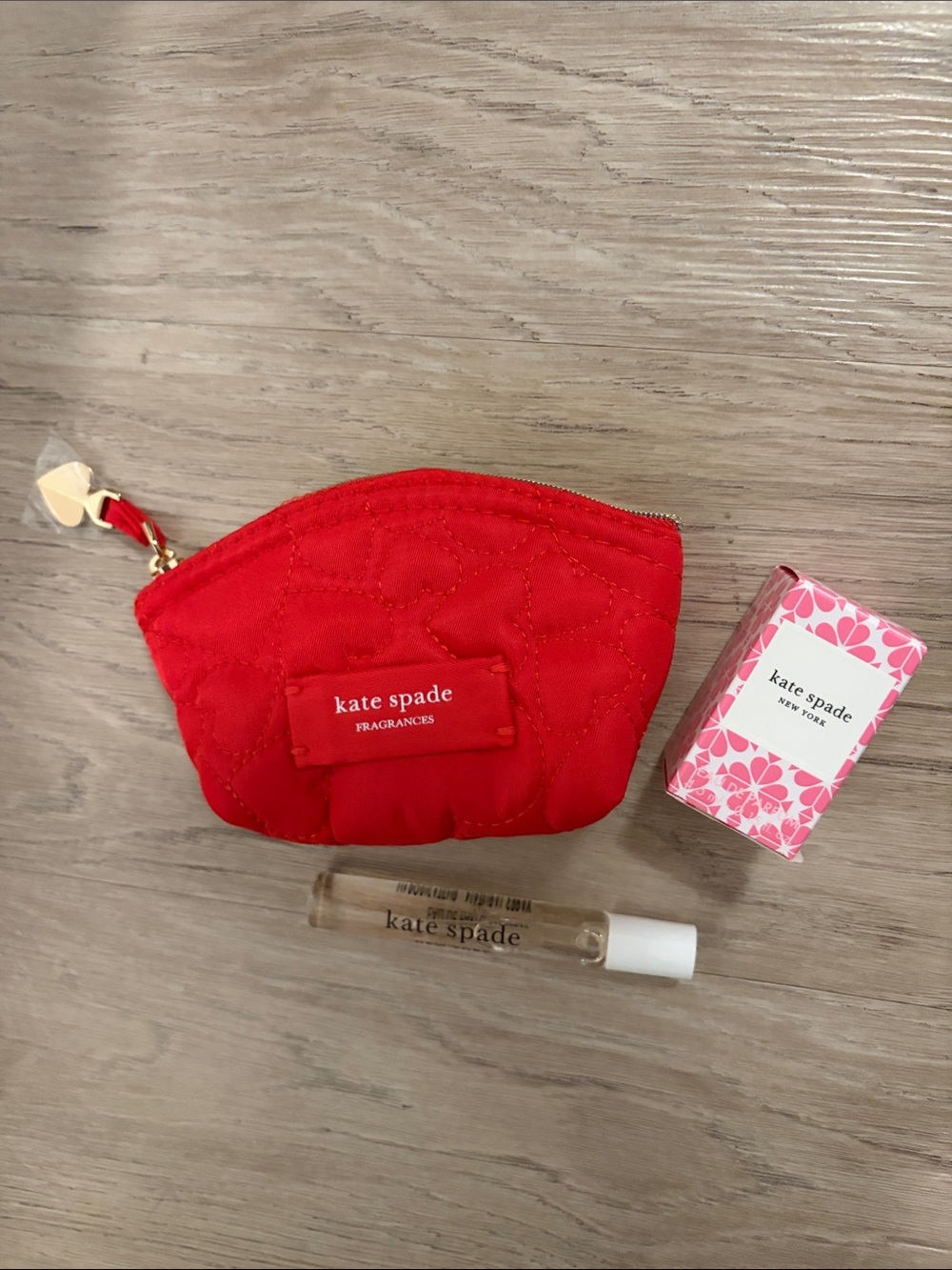 Kate Spade Quilted cosmetic bag and fragrance set ♠️ - Picture 2 of 3